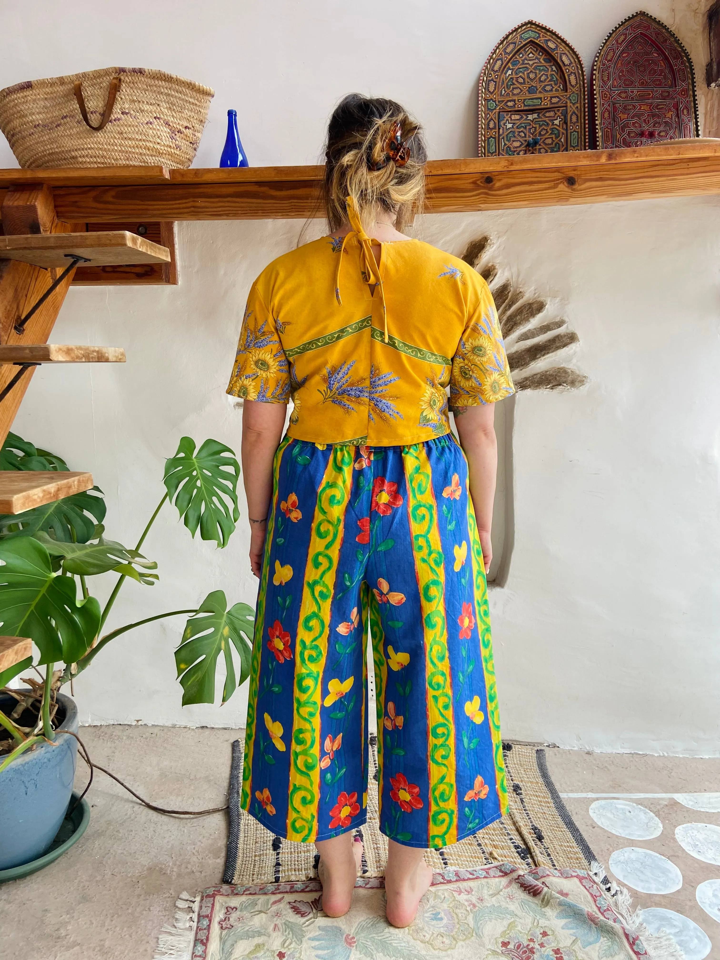 DESERT FOX Blue Floral High Waisted Wide Leg Cropped Trousers - S/M