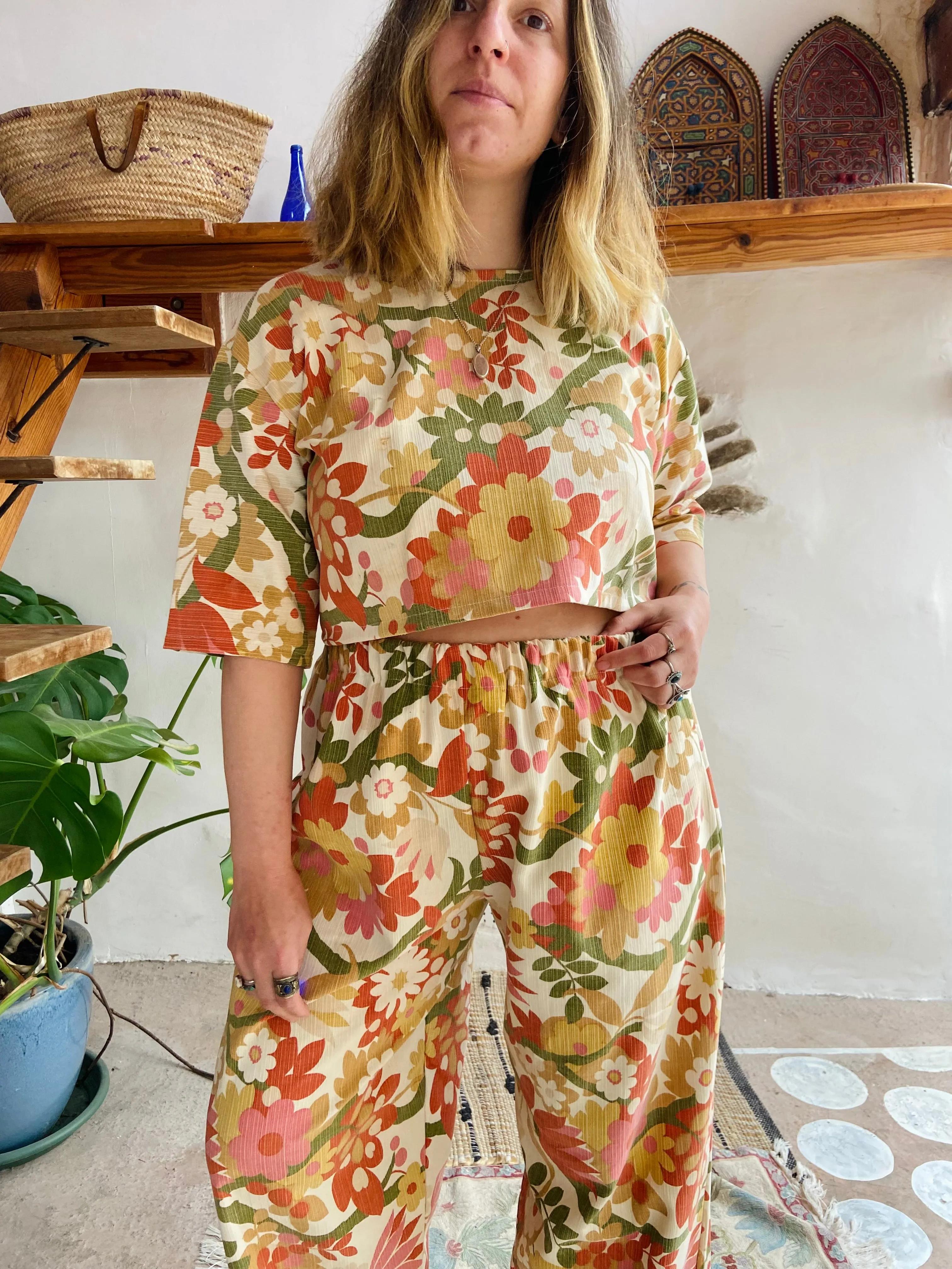 DESERT FOX Bright Floral Print Wide Leg Trousers - M/L