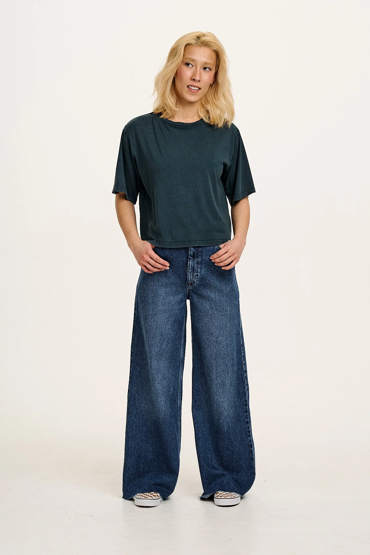 Zayla - Cropped Boxy Tee in Midnight Black