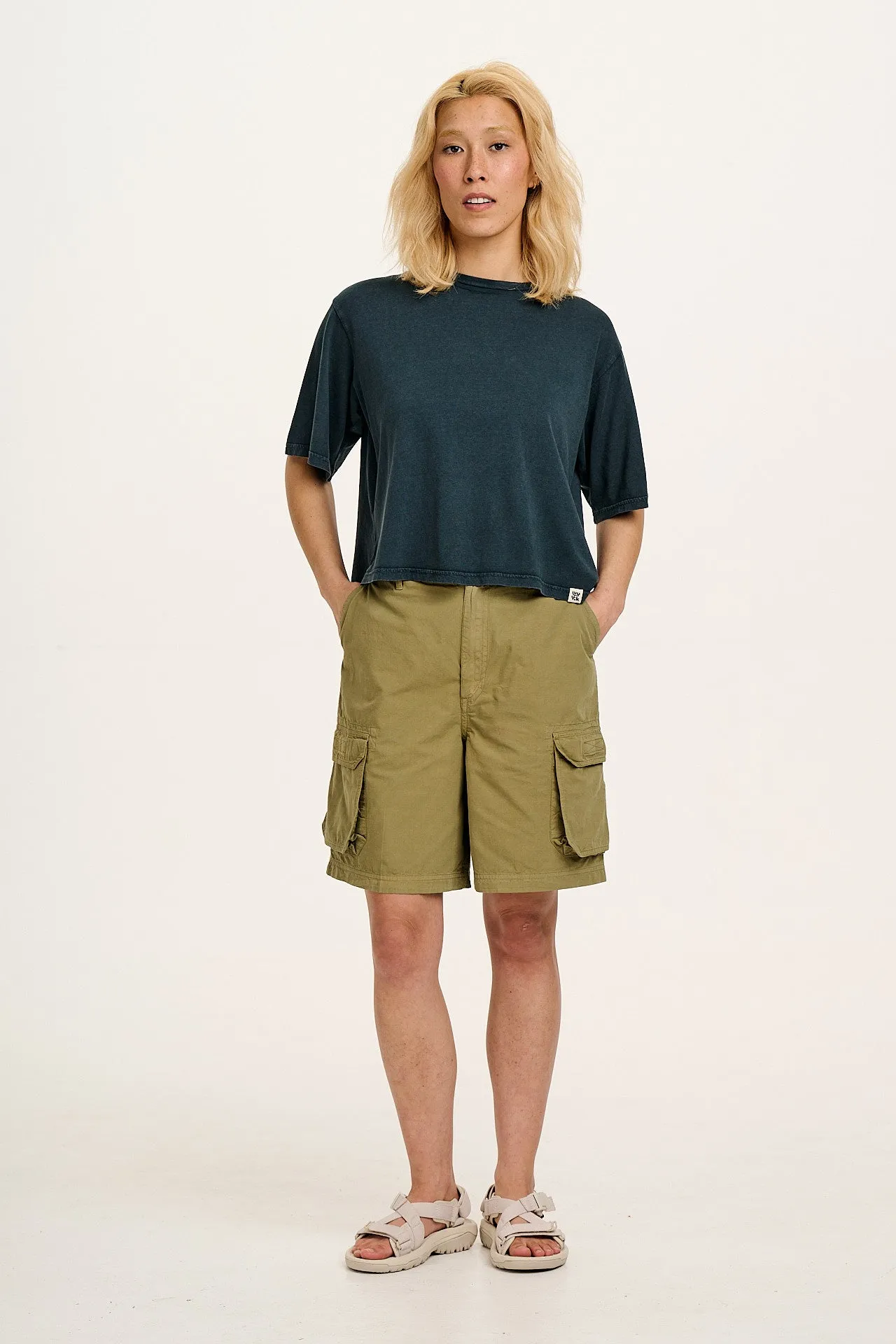 Zayla - Cropped Boxy Tee in Midnight Black