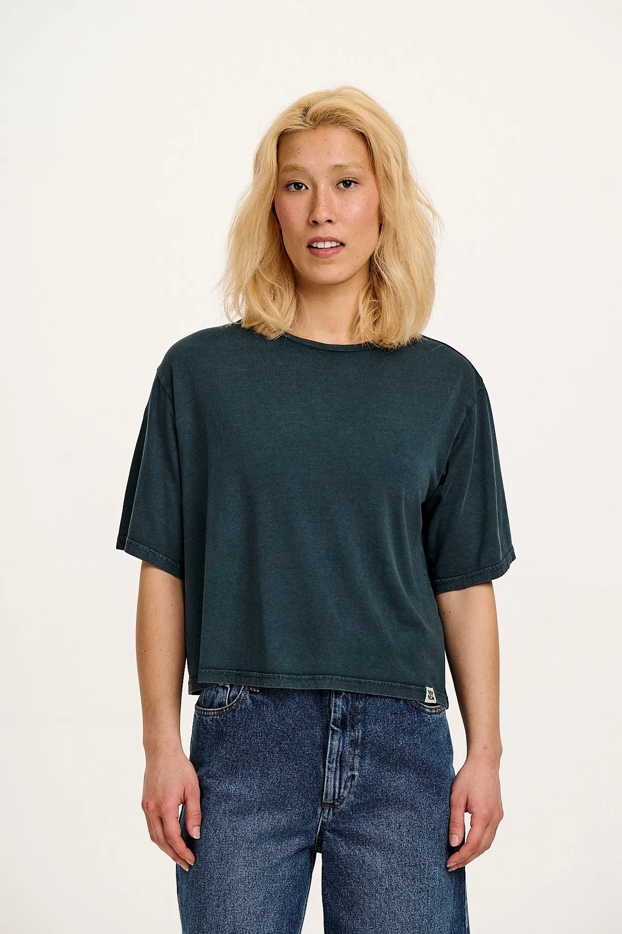 Zayla - Cropped Boxy Tee in Midnight Black